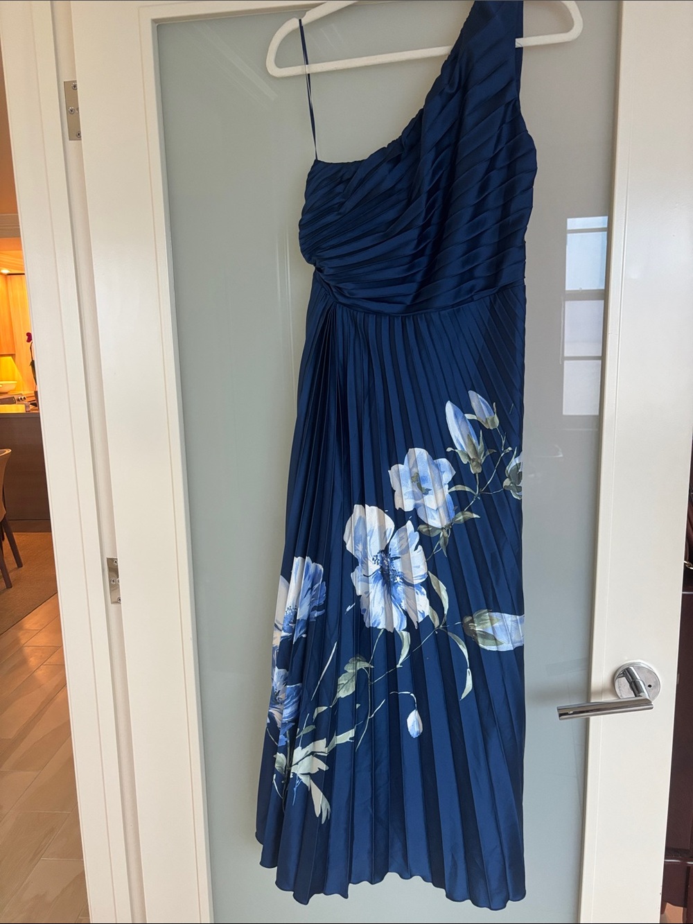 Abercrombie & Fitch Navy One-Shoulder Floral Pleated Maxi Dress